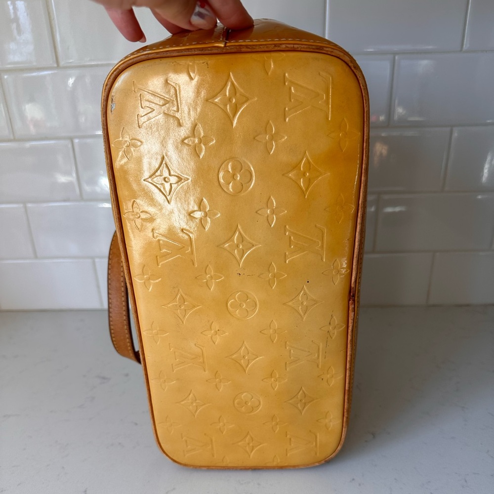 Authentic LV vernis bag! Th0919 - Picture 5 of 10